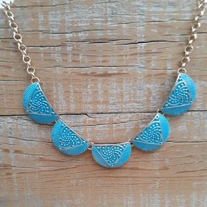 Blue Short decloute Necklace